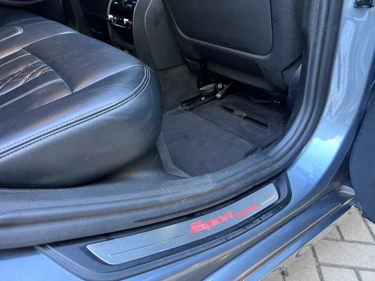 Vehicle Image 28