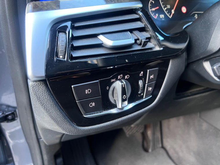 Vehicle Image 52