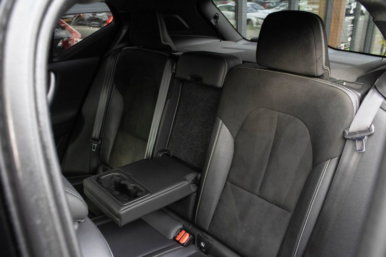 Vehicle Image 37