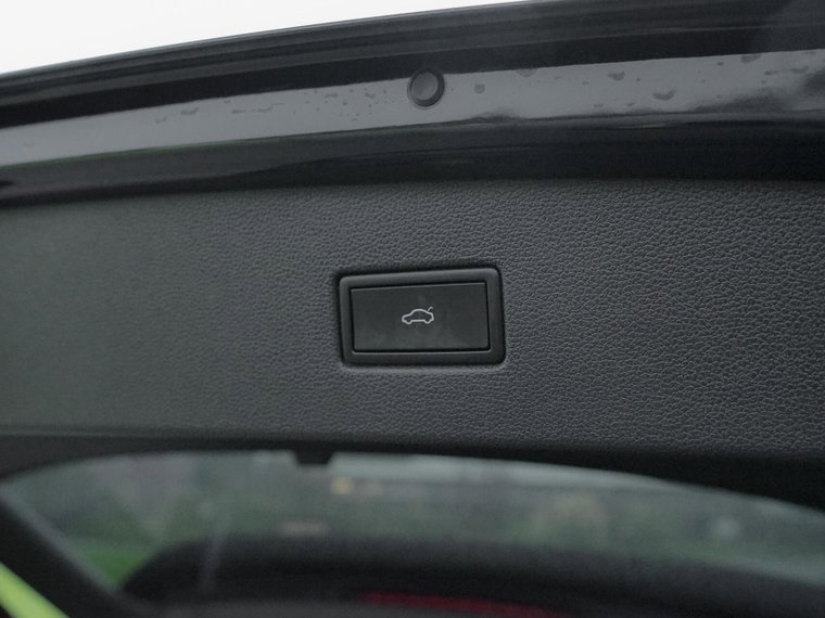 Vehicle Image 29