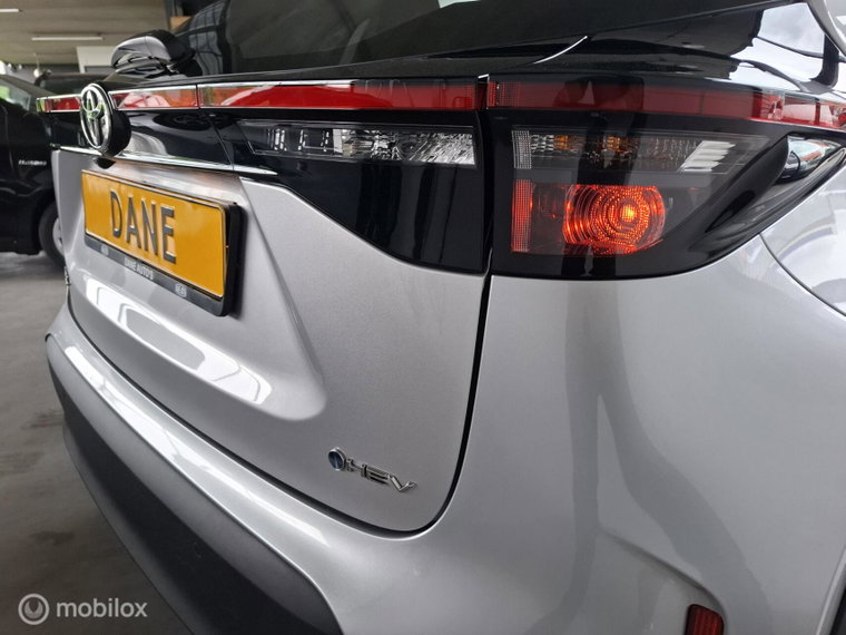Vehicle Image 9