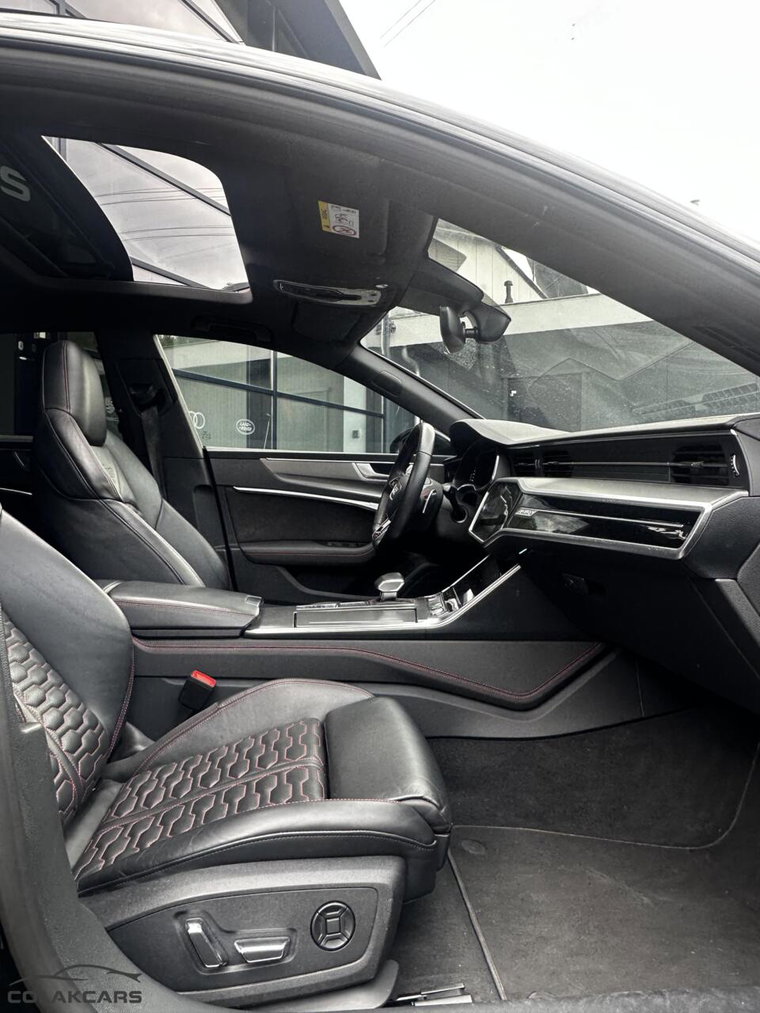Vehicle Image 21