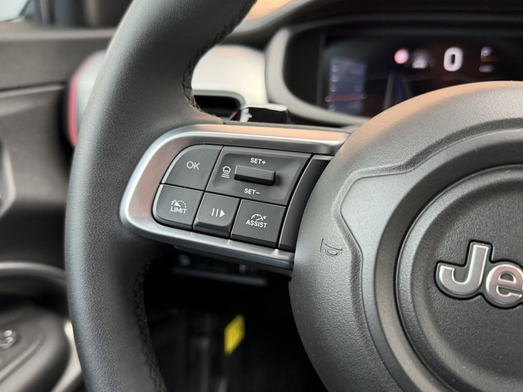 Vehicle Image 27