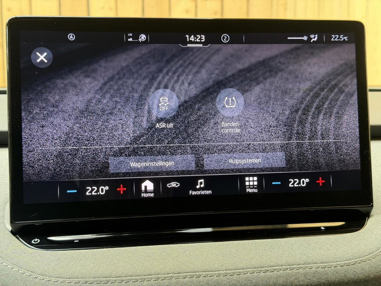 Vehicle Image 35