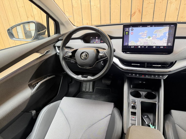 Vehicle Image 40