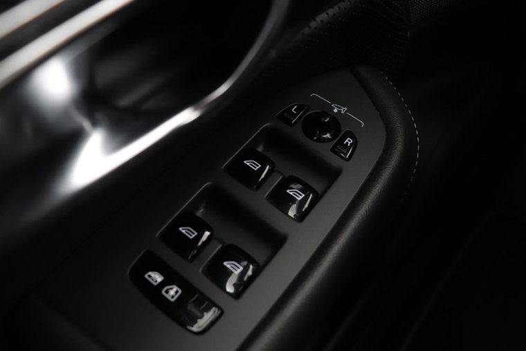 Vehicle Image 48