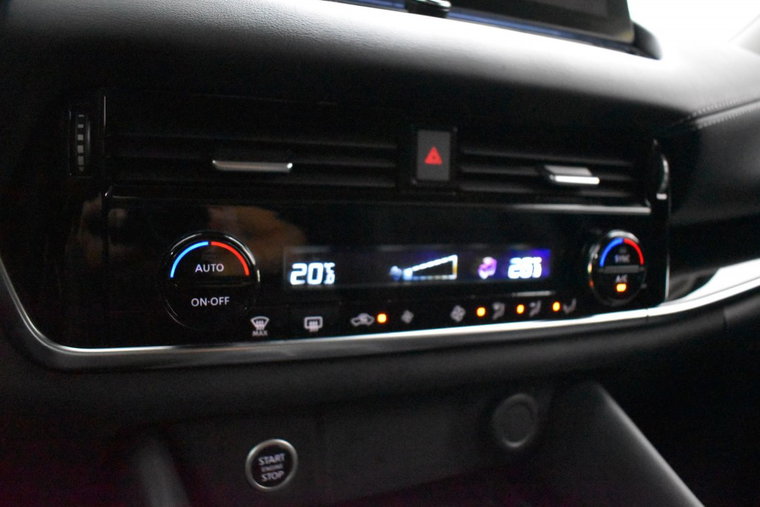 Vehicle Image 28