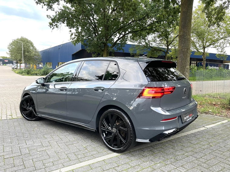 Vehicle Image 23