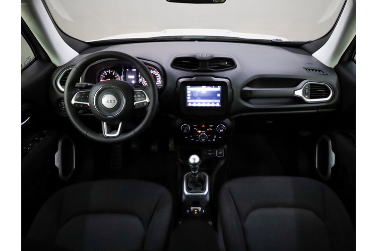 Vehicle Image 25