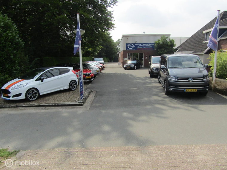 Vehicle Image 26