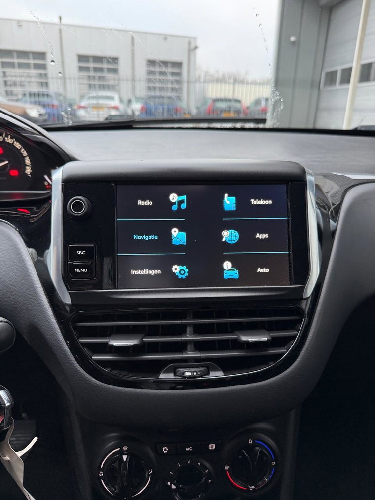 Vehicle Image 40