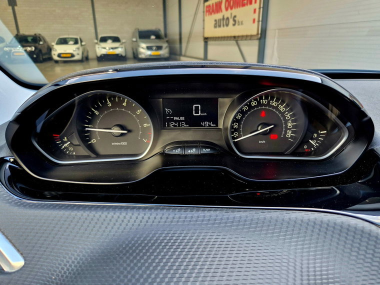 Vehicle Image 21
