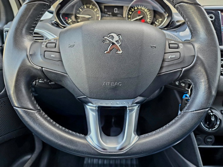 Vehicle Image 24