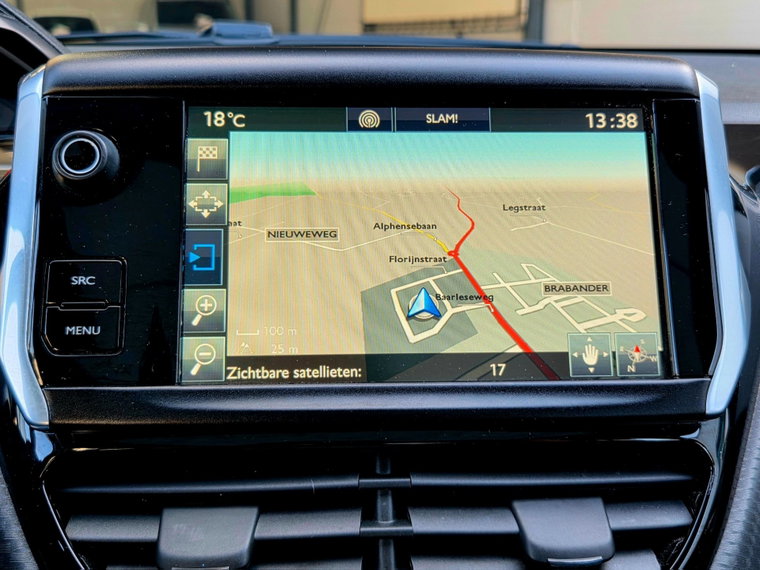 Vehicle Image 30