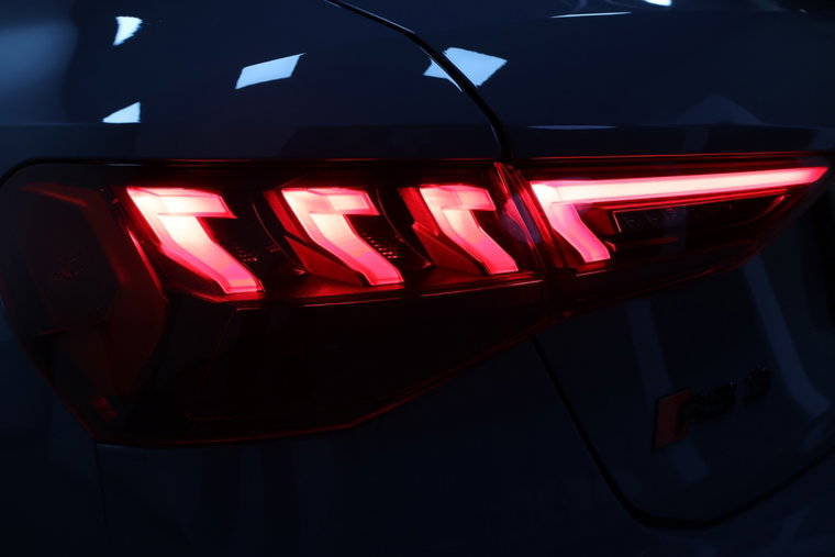 Vehicle Image 23