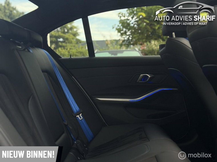 Vehicle Image 38