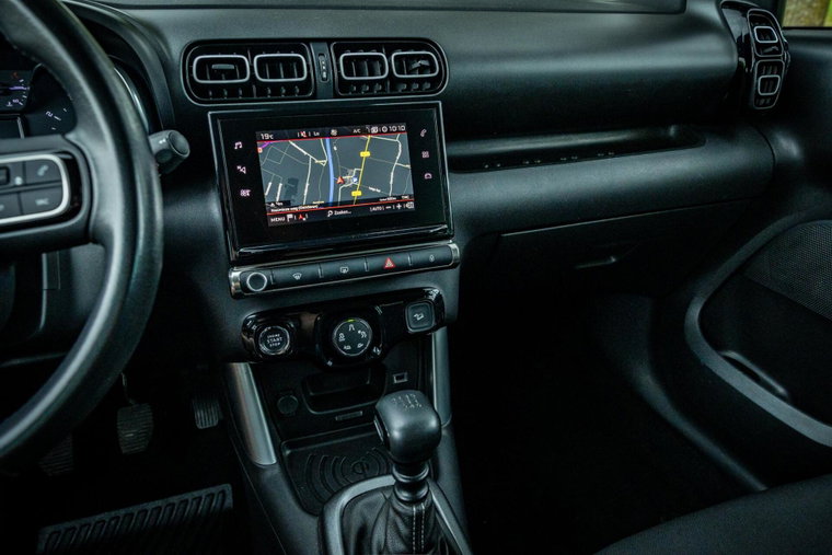 Vehicle Image 23