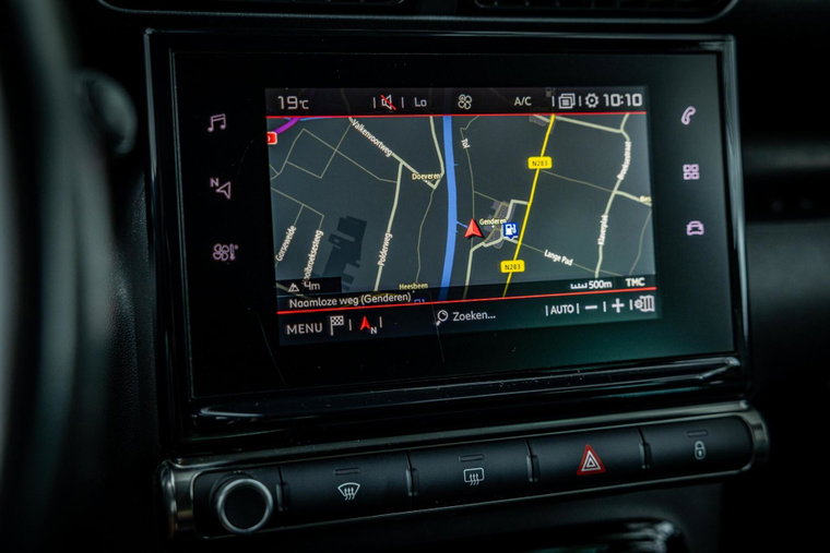 Vehicle Image 25