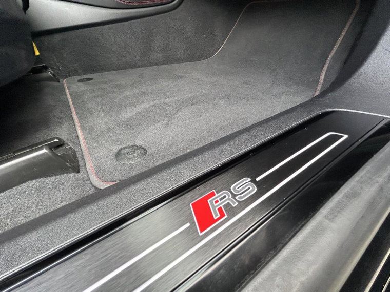 Vehicle Image 37