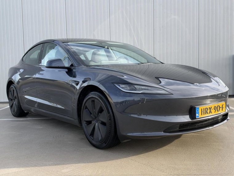 Vehicle Image 33