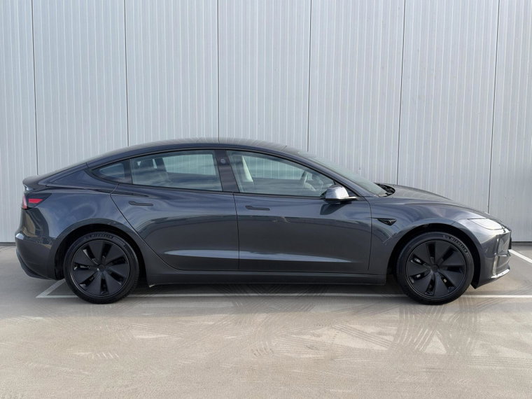 Vehicle Image 34