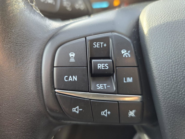 Vehicle Image 29