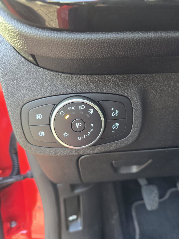 Vehicle Image 32