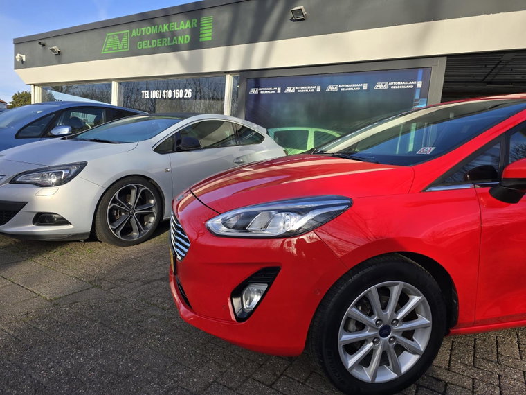 Vehicle Image 11
