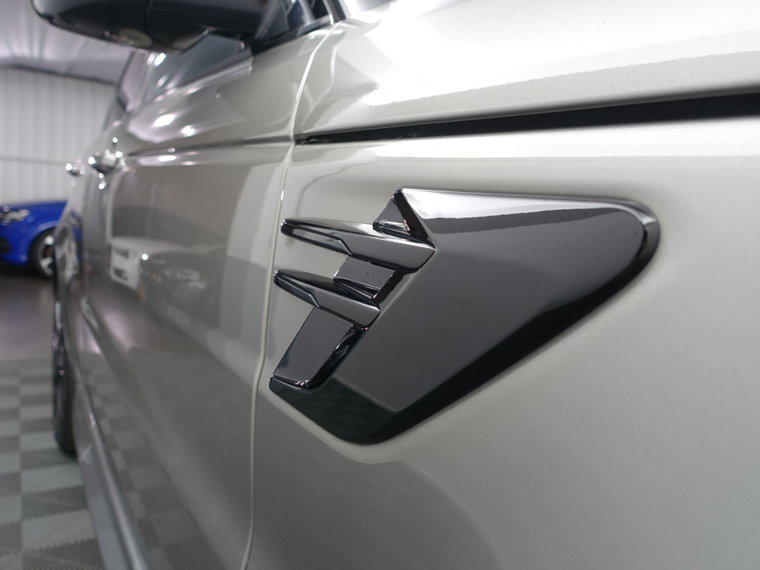 Vehicle Image 36
