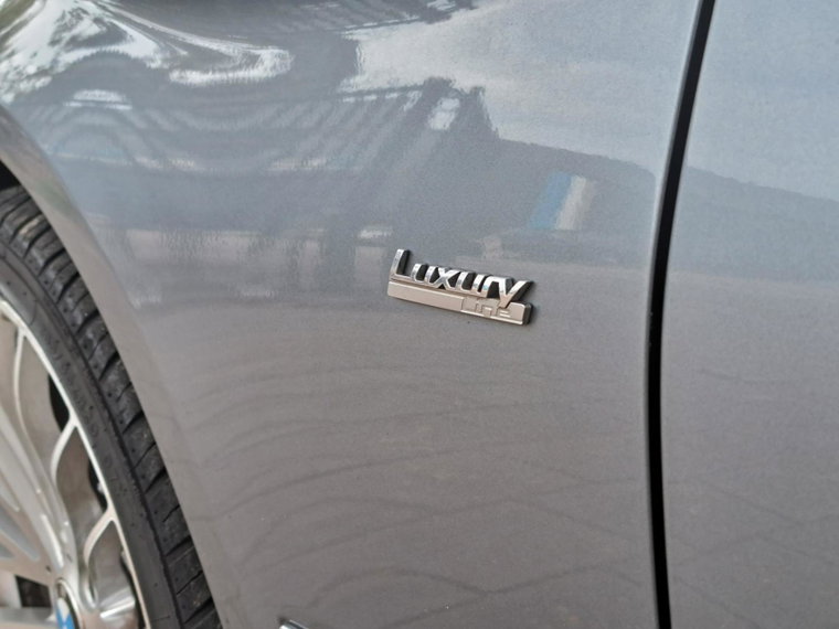 Vehicle Image 20