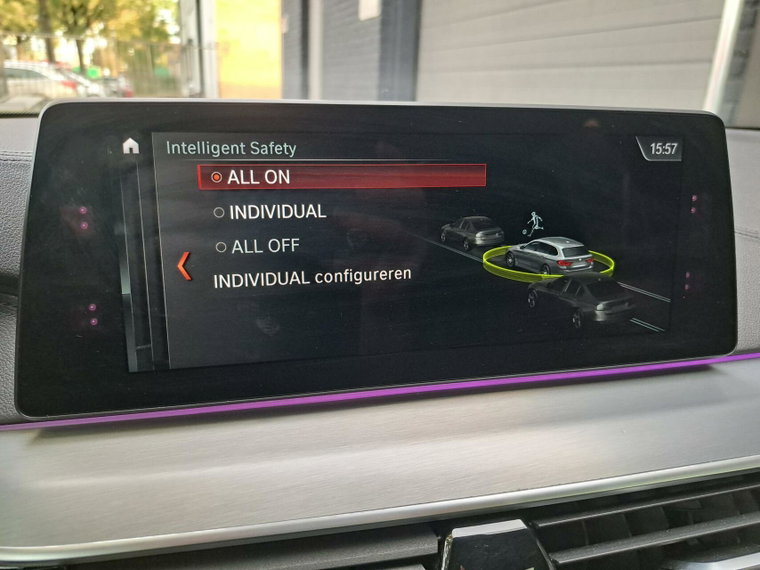 Vehicle Image 38