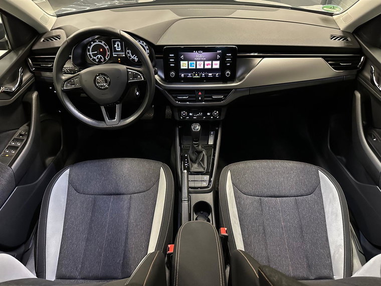 Vehicle Image 12