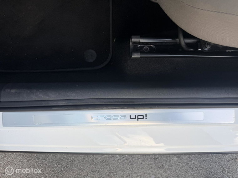 Vehicle Image 28