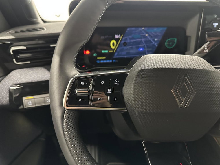 Vehicle Image 24