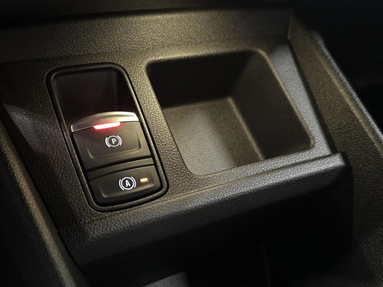 Vehicle Image 50