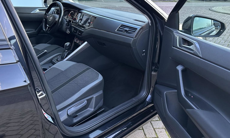 Vehicle Image 24