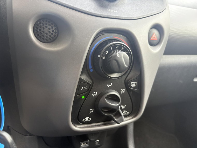 Vehicle Image 17