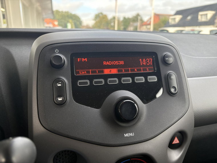Vehicle Image 18