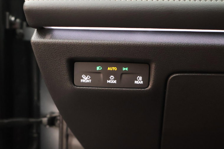 Vehicle Image 18