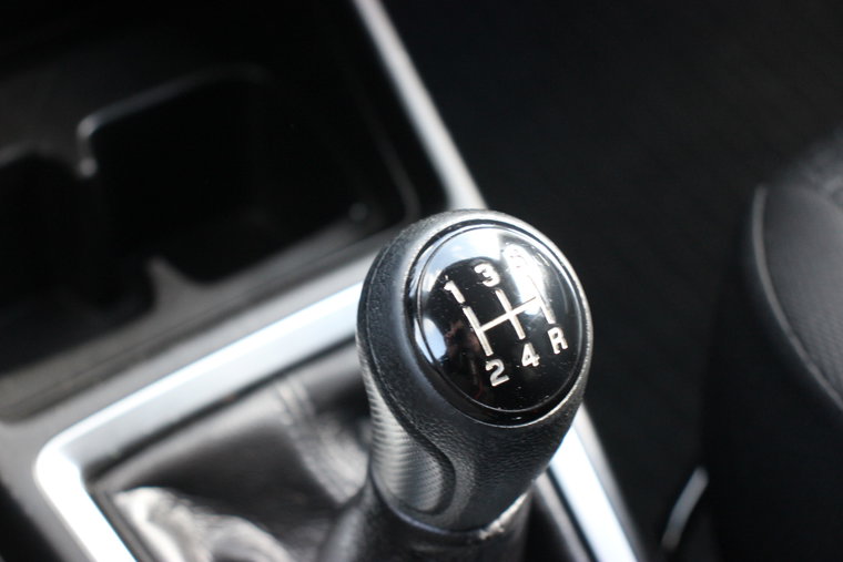 Vehicle Image 25