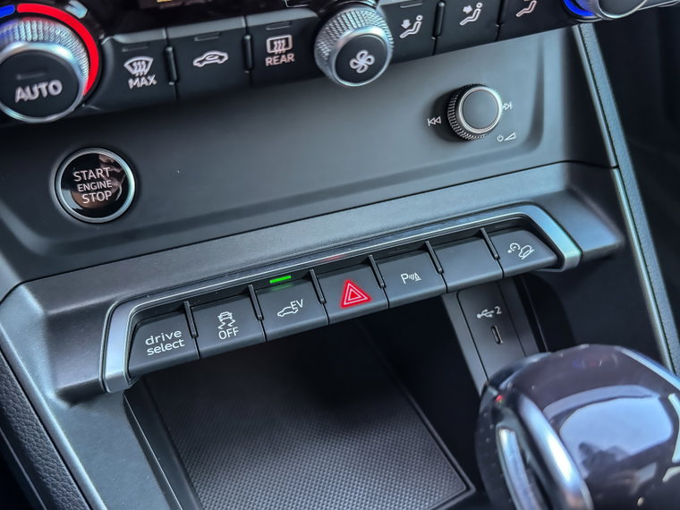 Vehicle Image 60