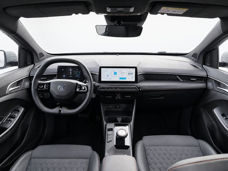 Vehicle Image 16