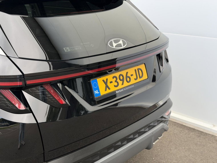 Vehicle Image 26