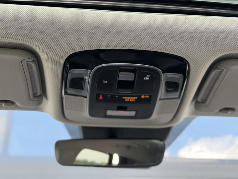 Vehicle Image 37