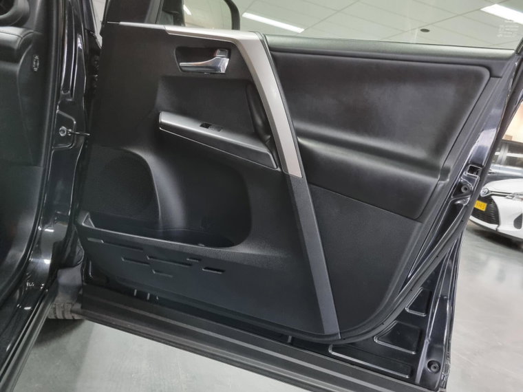 Vehicle Image 23