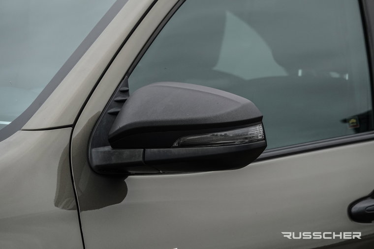 Vehicle Image 38