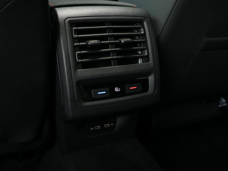 Vehicle Image 34