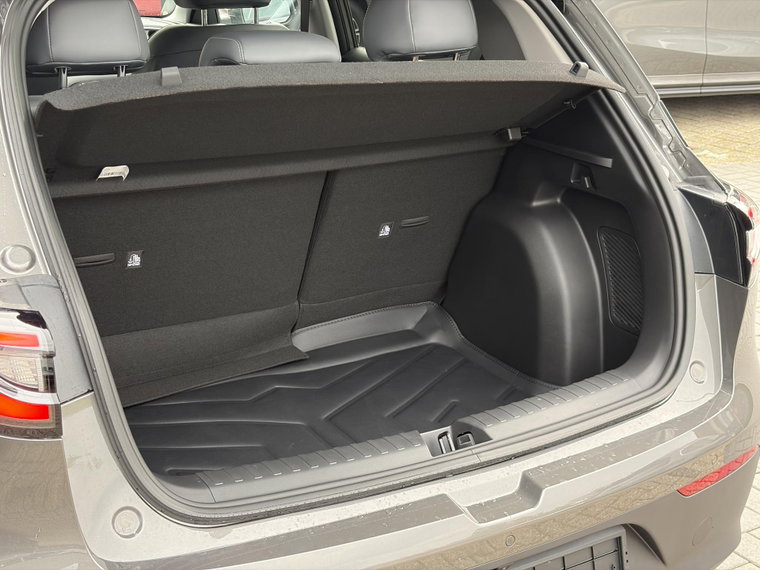 Vehicle Image 40