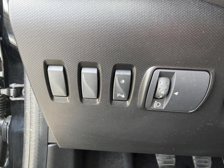 Vehicle Image 33