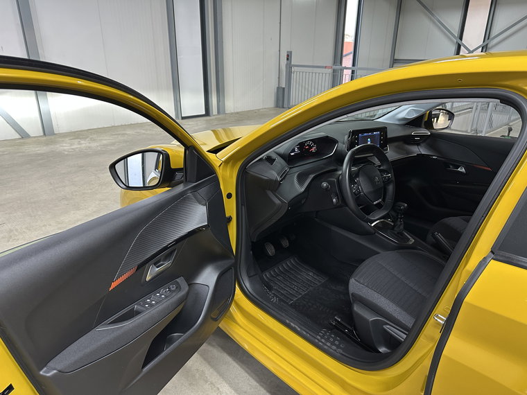 Vehicle Image 24